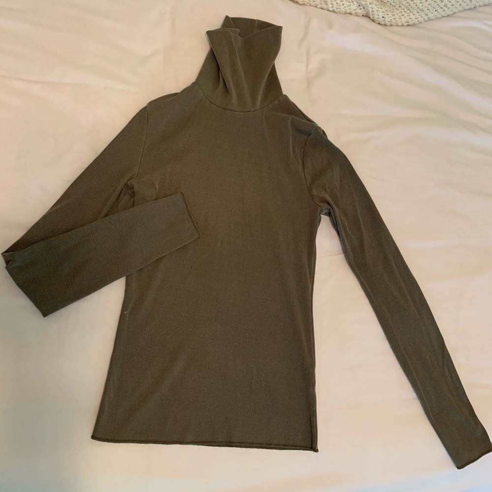 Long Sleeve Ribbed Turtle Neck - Picture 2 of 3